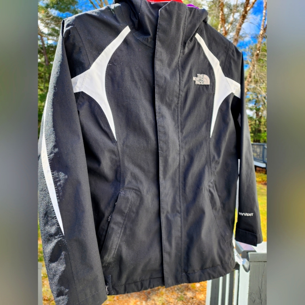 Girls' Medium 10/12 The North Face Osalita Triclimate shell jacket